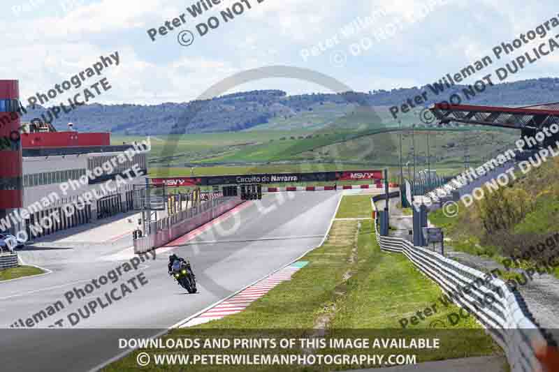 cadwell no limits trackday;cadwell park;cadwell park photographs;cadwell trackday photographs;enduro digital images;event digital images;eventdigitalimages;navarra;no limits trackdays;peter wileman photography;racing digital images;trackday digital images;trackday photos